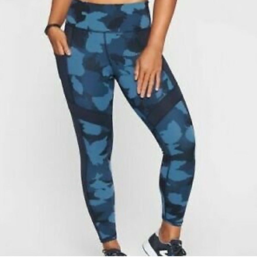 Athleta blue camo high rise leggings with side pockets‎